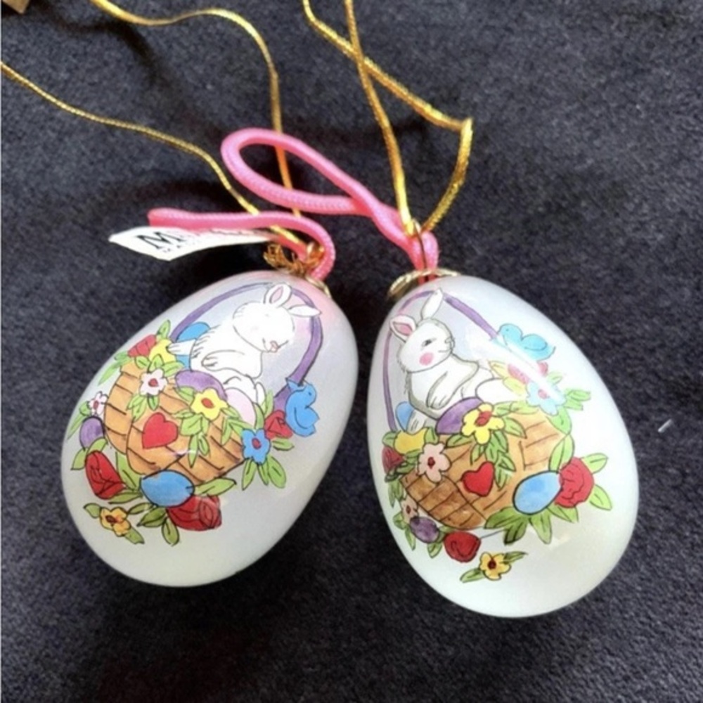 Pair Small Vtg Reverse Hand Painted Easter Egg‎ Ornaments Bunny Basket Flowers